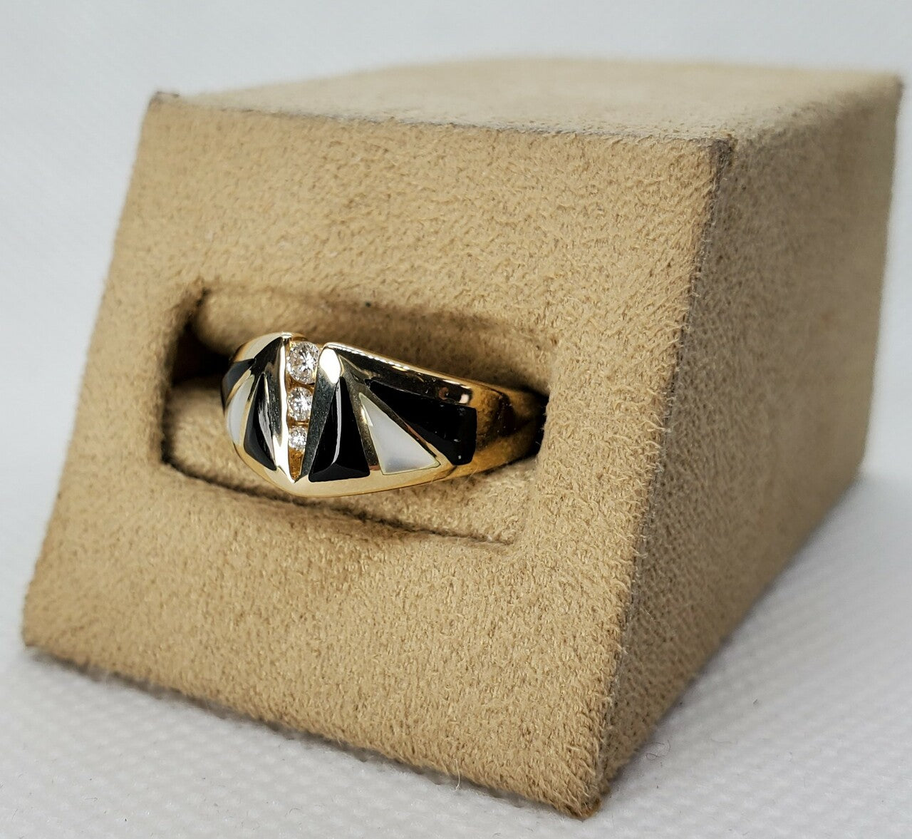 Kabana Onyx and Mother of Pearl Ring