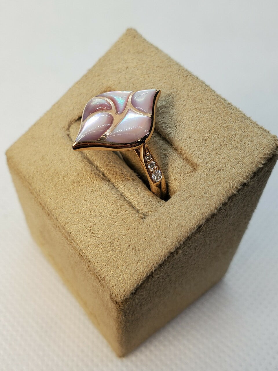 Kabana Ring with pink mother of pearl & diamonds