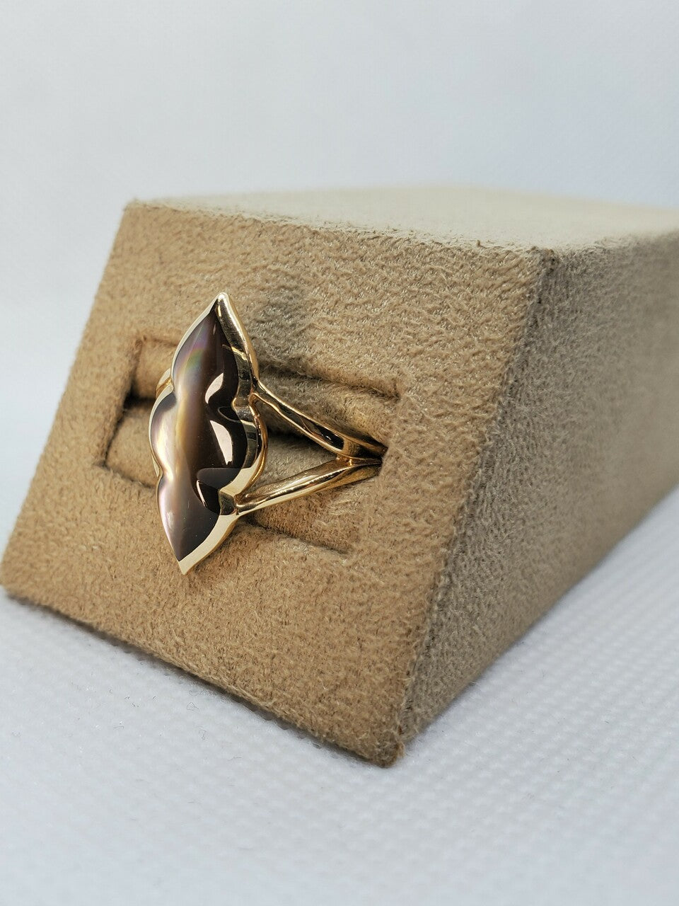 Kabana Bronze mother of pearl ring