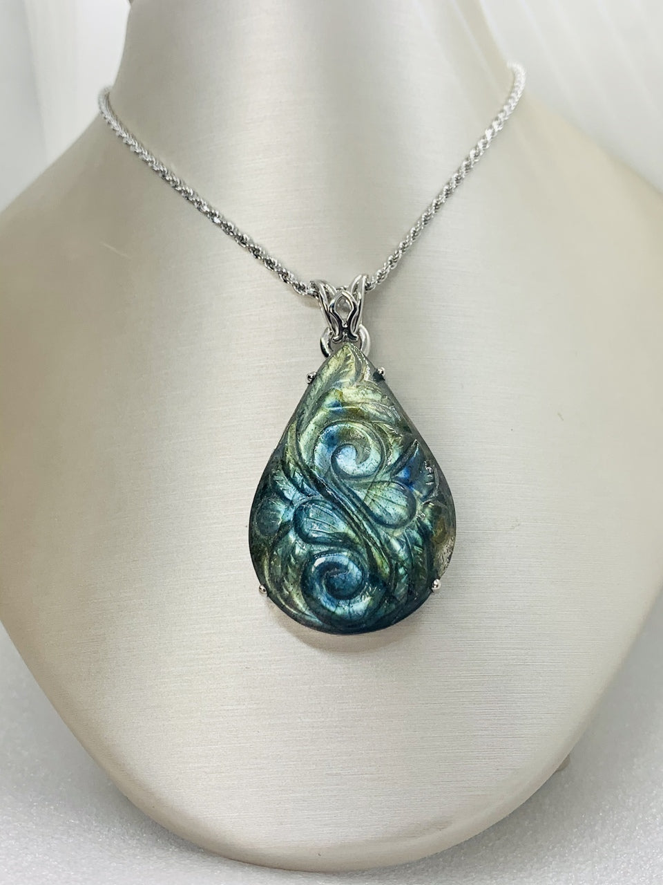 Custom Made Sterling Silver Labradorite Pendant