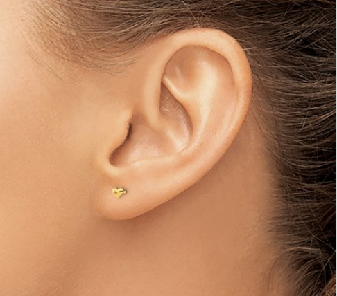 14k Madi K Heart Post Earrings| GK579